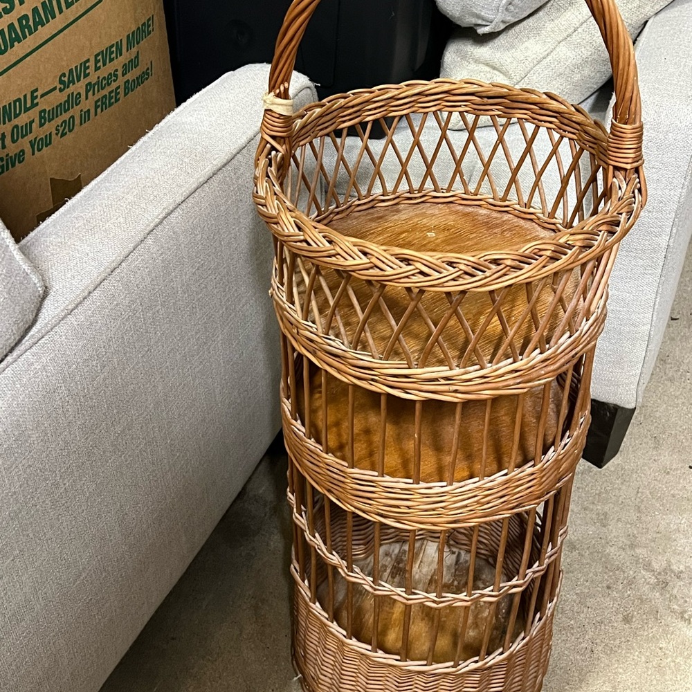 Vintage Wicker Basket Stand - Picture 2 of 4